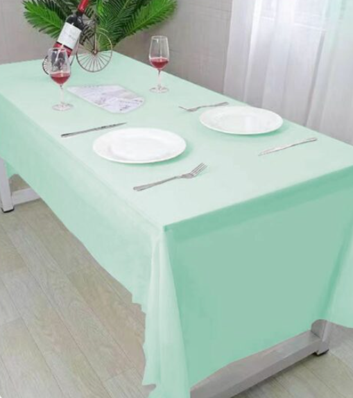 Toalha de Mesa Plástica (137x274cm)