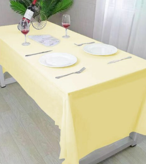 Toalha de Mesa Plástica (137x274cm)