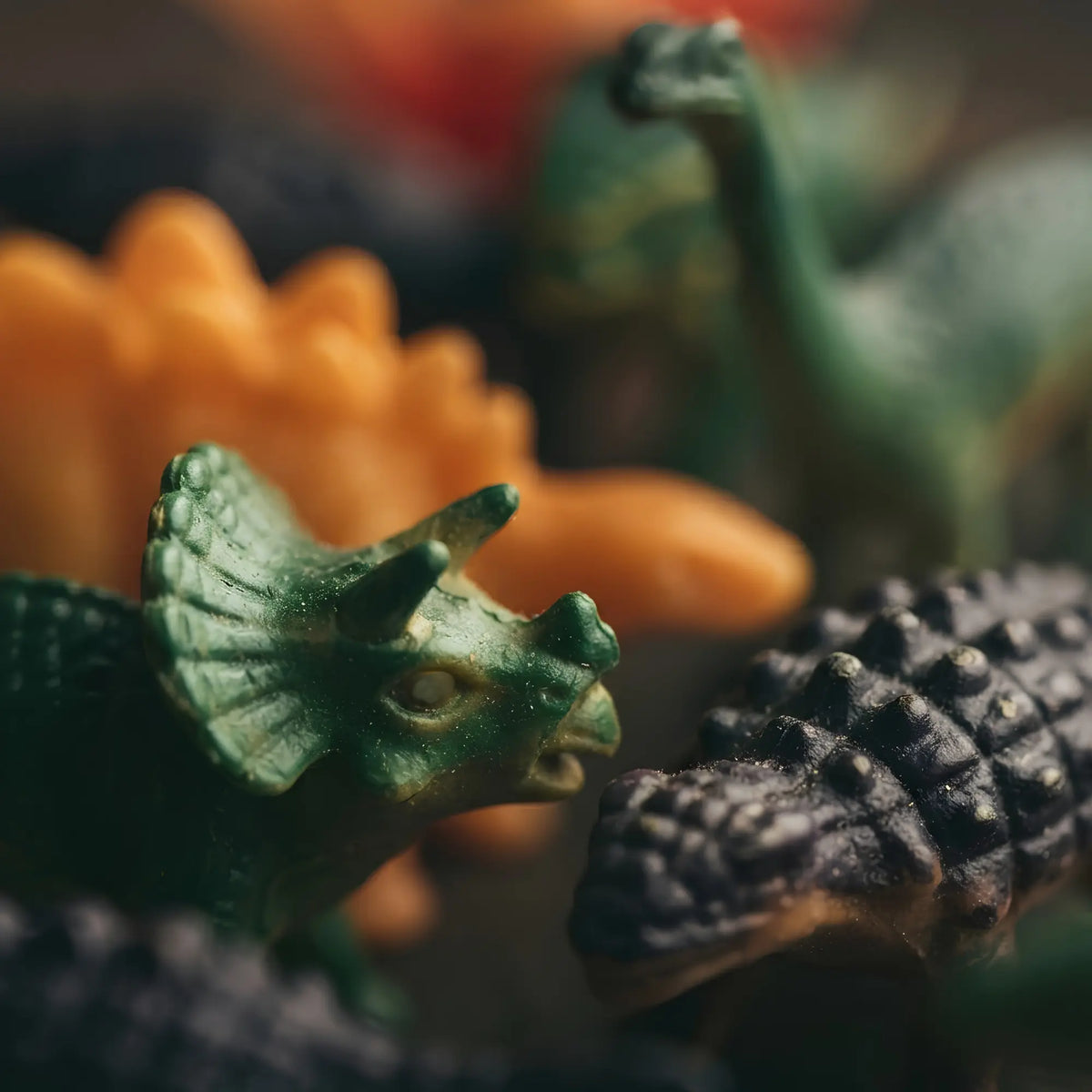 imagem editorial, dinossauros de plastico, Festalar